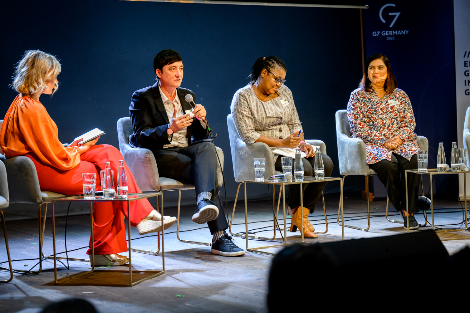 Gender Persecution: Women and LGBTIQ Persons in Armed Conflicts with ...